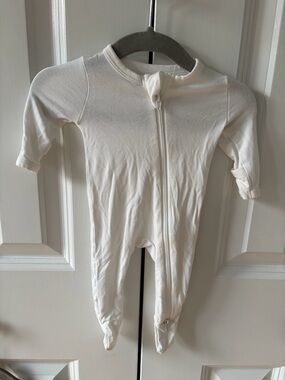 Kyte Baby preemie zippered footie